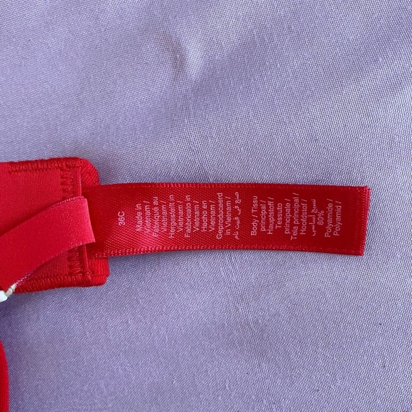 Skims fits everybody lace unlined Demi bra 
NWT - Picture 12 of 12